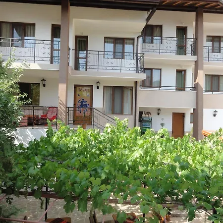 Hotel Centaur Family